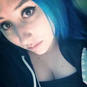 Meet your Posher, Riana